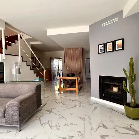 Con Piscina Privada Palmeras بيت للعطل *